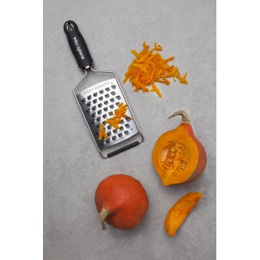 Microplane Gourmet Series Coarse Grater with Black Handle — Las