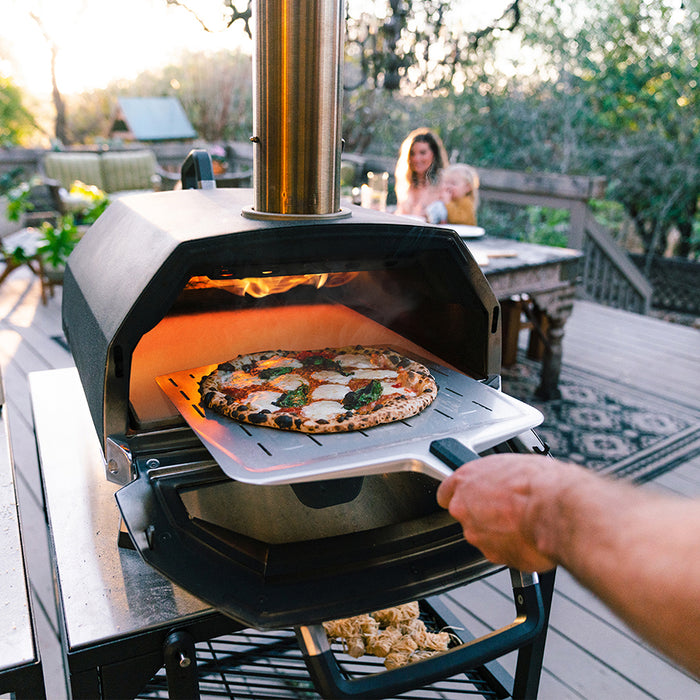 Our Ooni Karu 16 Pizza Oven Review: An Outdoor Kitchen Essential