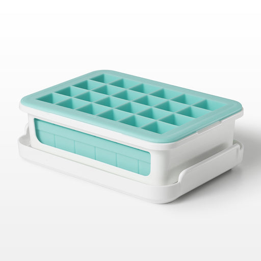 https://www.lascosascooking.com/cdn/shop/products/OXO-Good-Grips-Silicone-Small-Ice-Cube-Tray-with-Lid_512x512.jpg?v=1620064161
